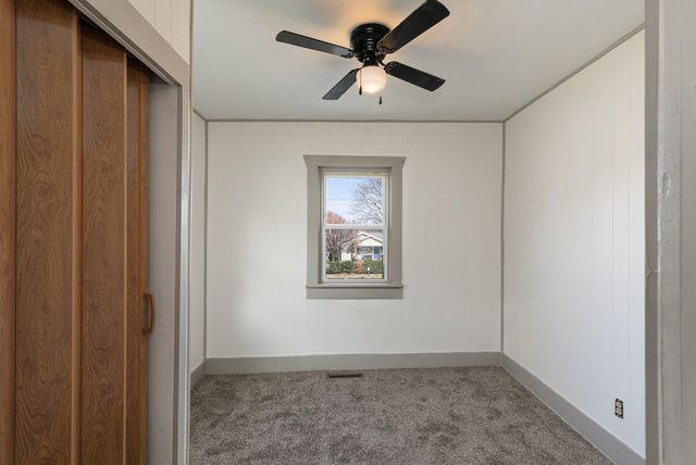 930 W Chicago Street, Springfield, MO 65803