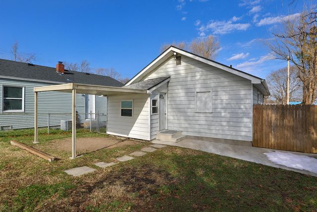 930 W Chicago Street, Springfield, MO 65803