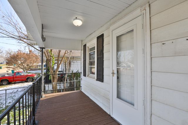 930 W Chicago Street, Springfield, MO 65803