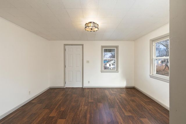 930 W Chicago Street, Springfield, MO 65803