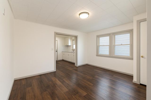 930 W Chicago Street, Springfield, MO 65803