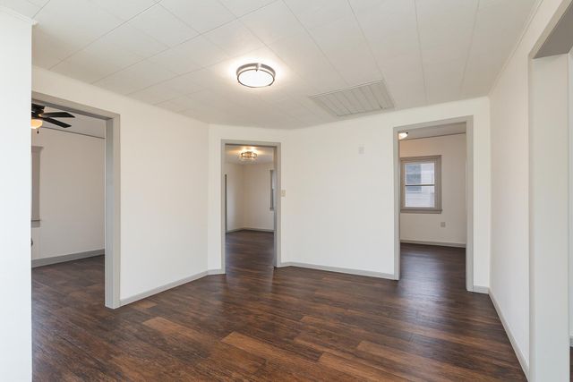 930 W Chicago Street, Springfield, MO 65803