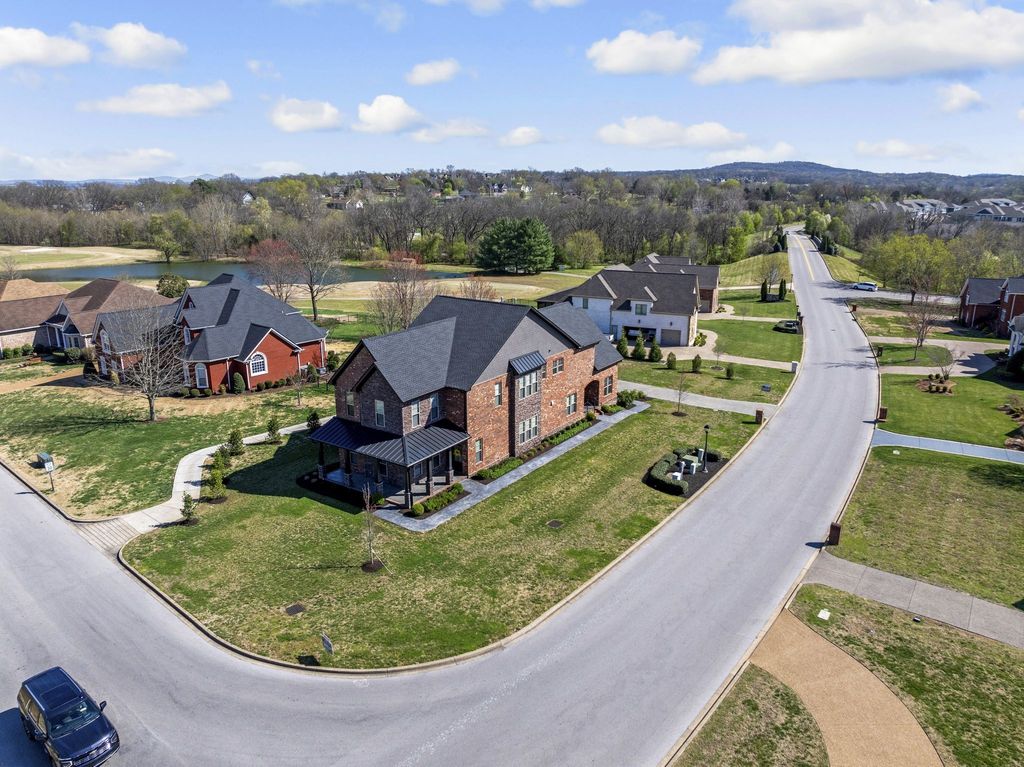 311 Five Oaks Blvd, Lebanon, TN 37087