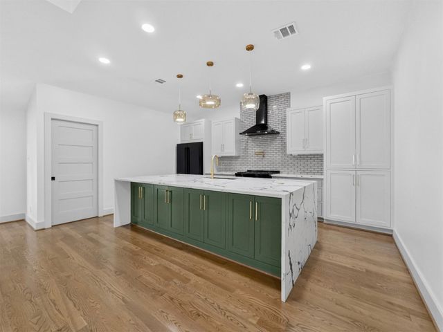 19535 Dianeshire Drive, Spring, TX 77388