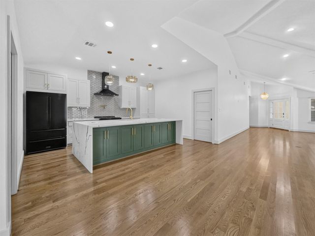 19535 Dianeshire Drive, Spring, TX 77388