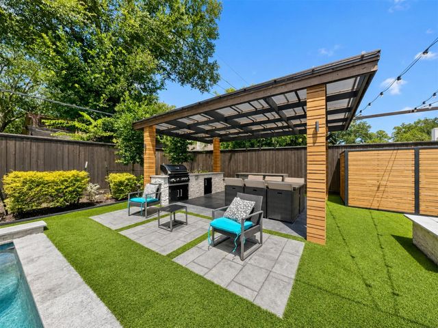 19535 Dianeshire Drive, Spring, TX 77388