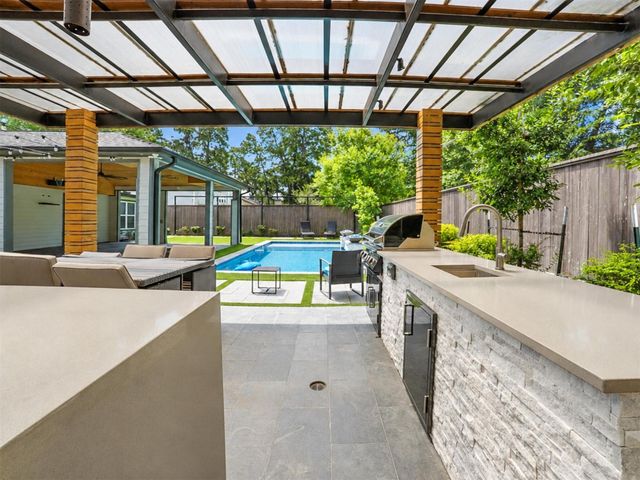19535 Dianeshire Drive, Spring, TX 77388