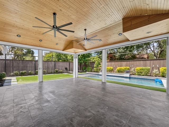 19535 Dianeshire Drive, Spring, TX 77388