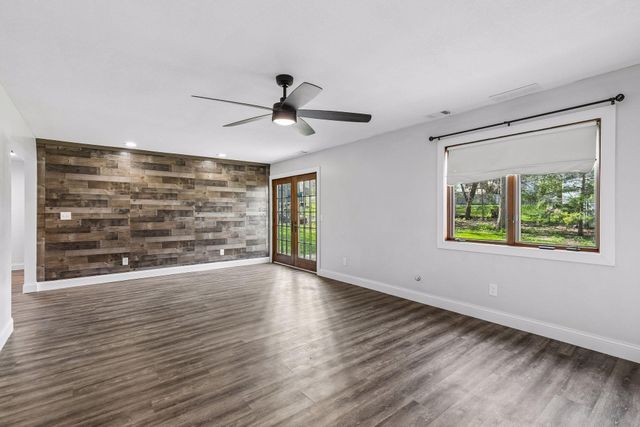 17082 Hamilton Drive, Lakeville, MN 55044