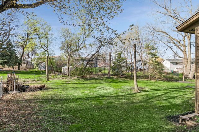 17082 Hamilton Drive, Lakeville, MN 55044