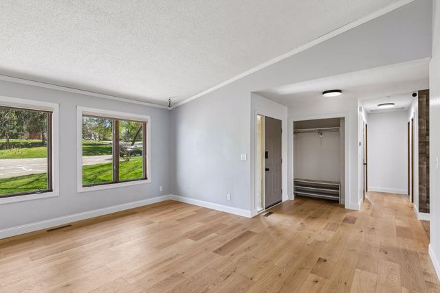 17082 Hamilton Drive, Lakeville, MN 55044