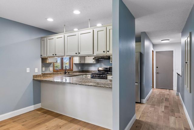 17082 Hamilton Drive, Lakeville, MN 55044