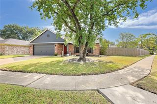 10319 Green Valley Ln Lane, Houston, TX 77064