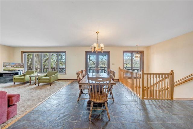 957 Lakemount DR, Moneta, VA 24121