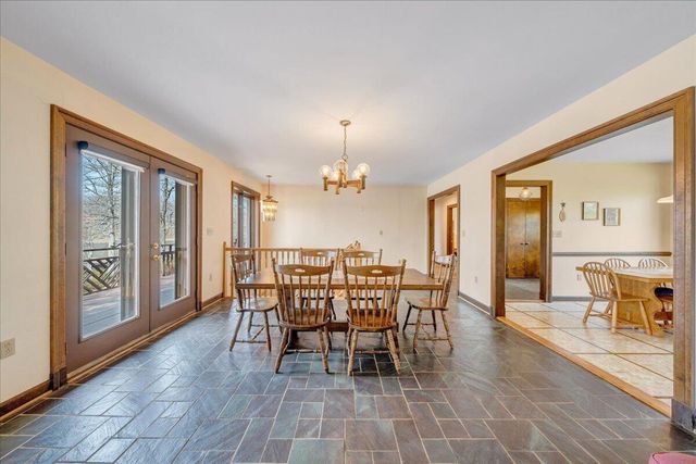 957 Lakemount DR, Moneta, VA 24121