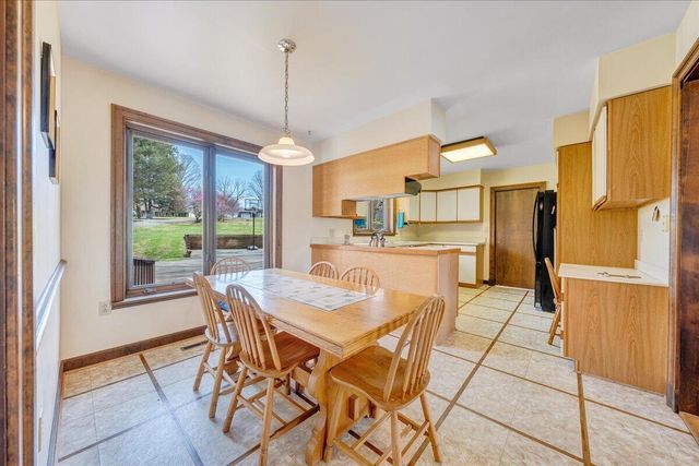 957 Lakemount DR, Moneta, VA 24121