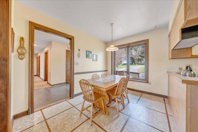 957 Lakemount DR, Moneta, VA 24121