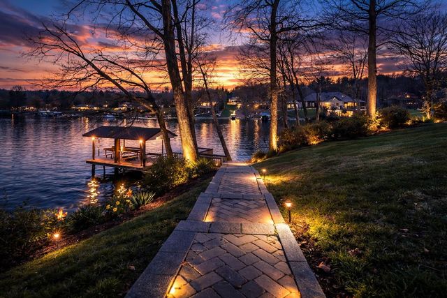 957 Lakemount DR, Moneta, VA 24121