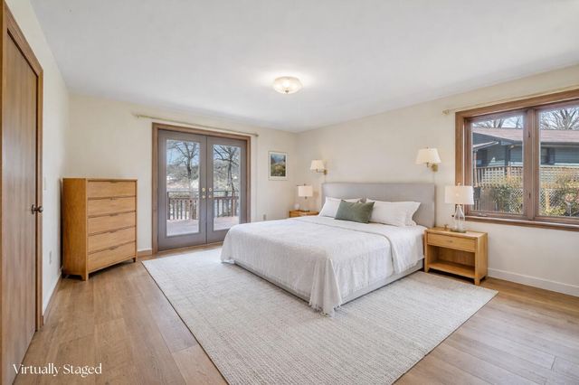 957 Lakemount DR, Moneta, VA 24121