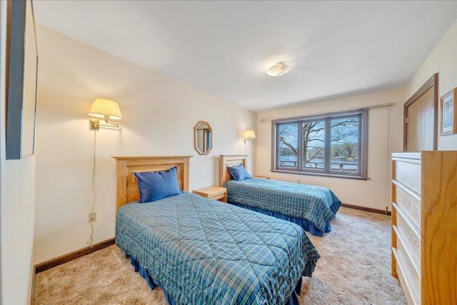 957 Lakemount DR, Moneta, VA 24121