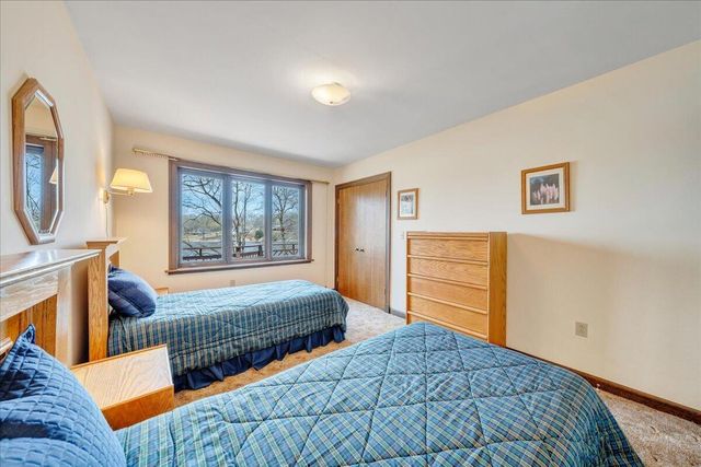 957 Lakemount DR, Moneta, VA 24121