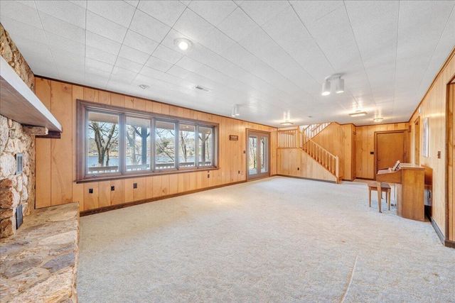 957 Lakemount DR, Moneta, VA 24121