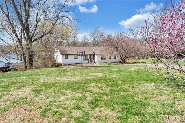 957 Lakemount DR, Moneta, VA 24121