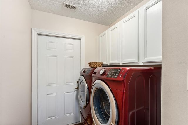 25233 LOST OAK CIRCLE, Leesburg, FL 34748