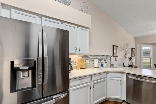 25233 LOST OAK CIRCLE, Leesburg, FL 34748