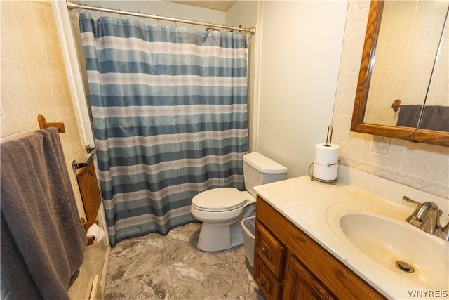 101 Phyllis Drive, West Seneca, NY 14224