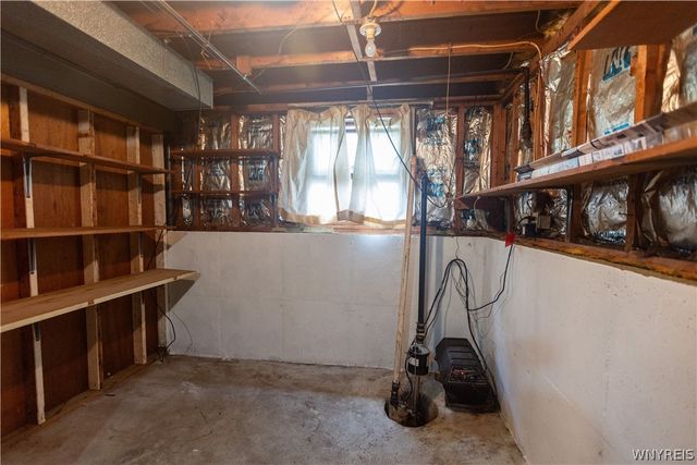 101 Phyllis Drive, West Seneca, NY 14224