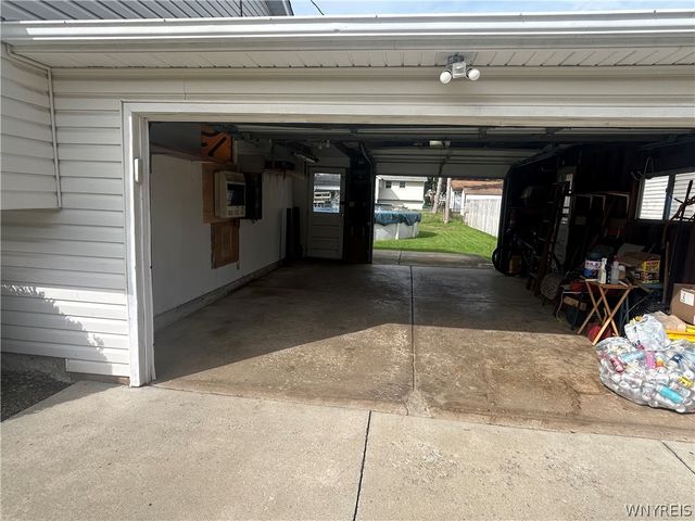 101 Phyllis Drive, West Seneca, NY 14224
