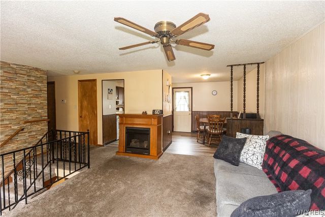 101 Phyllis Drive, West Seneca, NY 14224