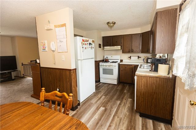 101 Phyllis Drive, West Seneca, NY 14224