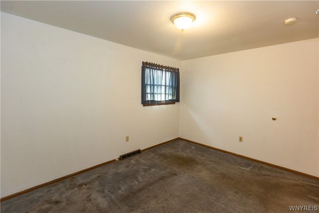 101 Phyllis Drive, West Seneca, NY 14224