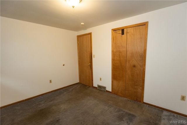 101 Phyllis Drive, West Seneca, NY 14224