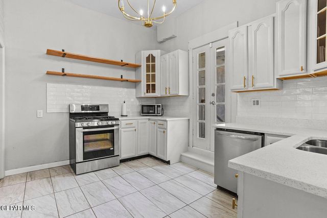 3225 Fort Boulevard 1, El Paso, TX 79930