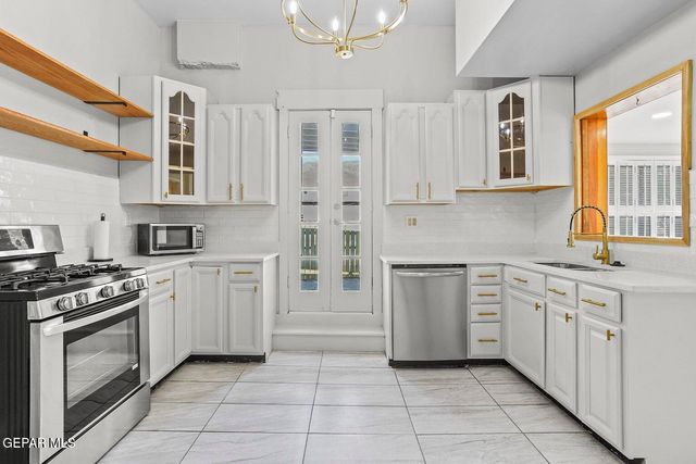 3225 Fort Boulevard 1, El Paso, TX 79930