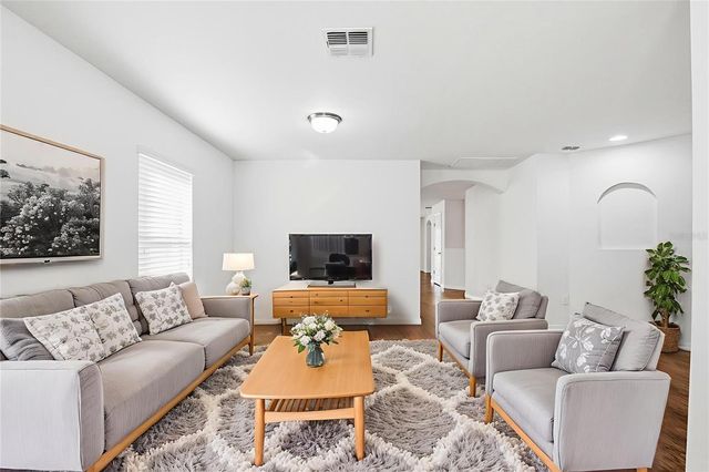 906 WYNNMERE WALK AVENUE, Ruskin, FL 33570