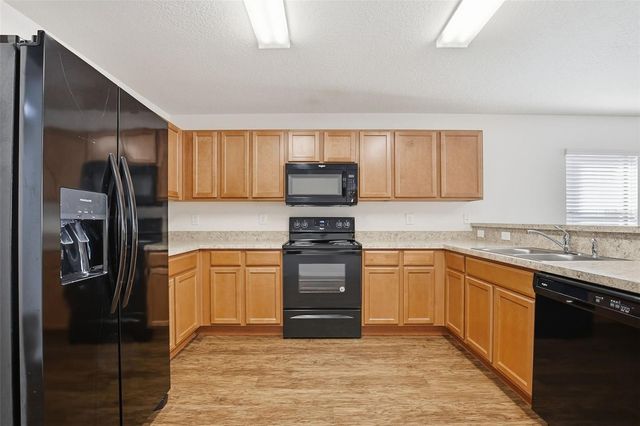 906 WYNNMERE WALK AVENUE, Ruskin, FL 33570