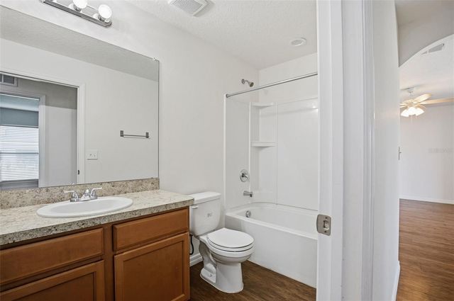 906 WYNNMERE WALK AVENUE, Ruskin, FL 33570