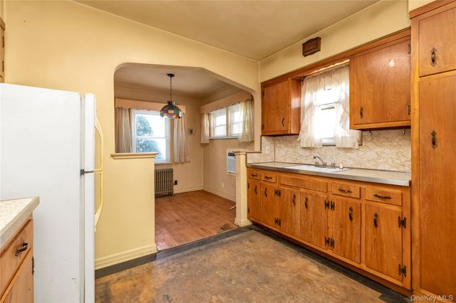 172-15 Effington Avenue, Flushing, NY 11358