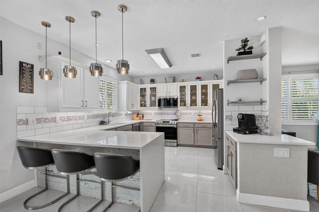 8890 Cobblestone Point Circle, Boynton Beach, FL 33472