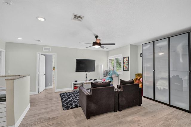 8890 Cobblestone Point Circle, Boynton Beach, FL 33472