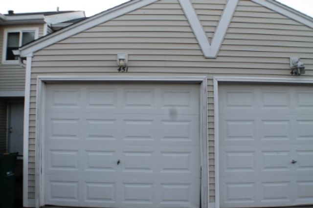 451 MEADOWGREEN Lane, Round Lake Beach, IL 60073