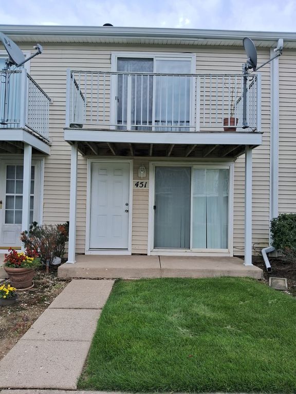 451 MEADOWGREEN Lane, Round Lake Beach, IL 60073