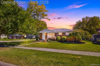 556 Henry Ruff Road, Garden City, MI 48135
