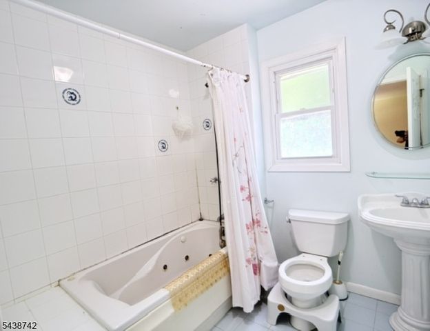 13 Greenwich Rd, Edison Twp., NJ 08820