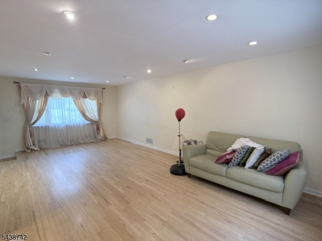 13 Greenwich Rd, Edison Twp., NJ 08820 — photo 3