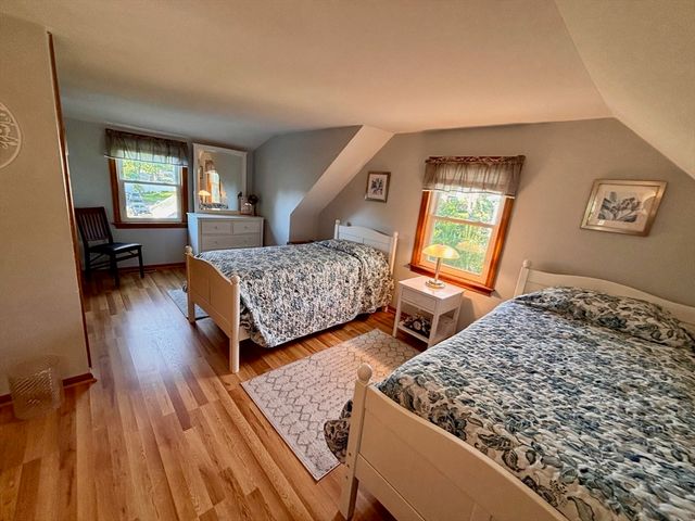 73 Sunrise Dr, Weymouth, MA 02191